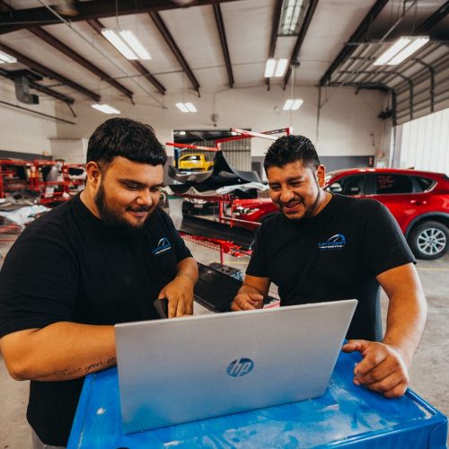 ase certified technicians at a top-rated body shop in Houston, TX